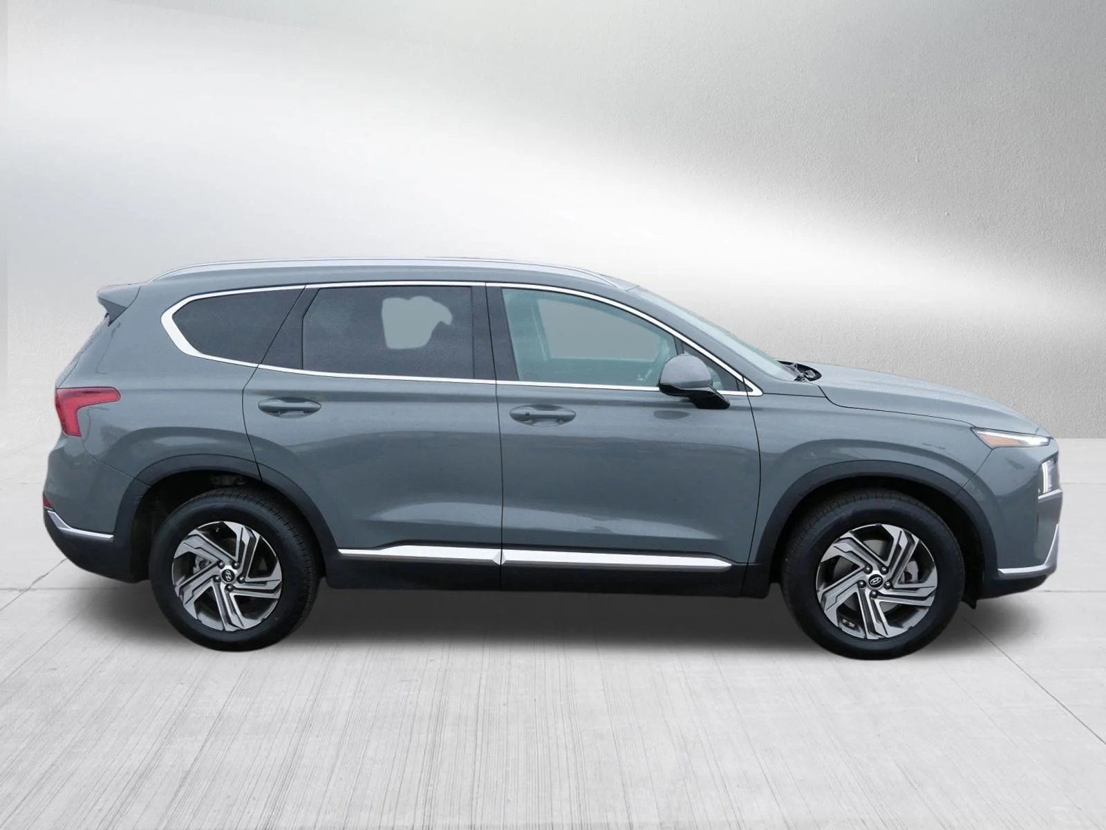 Certified Used 2022 Hampton Gray Hyundai SEL image 8