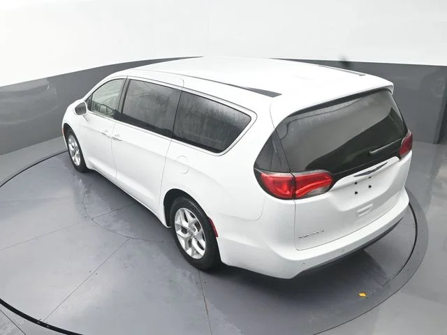 Used 2018 White Chrysler Touring Plus image 25