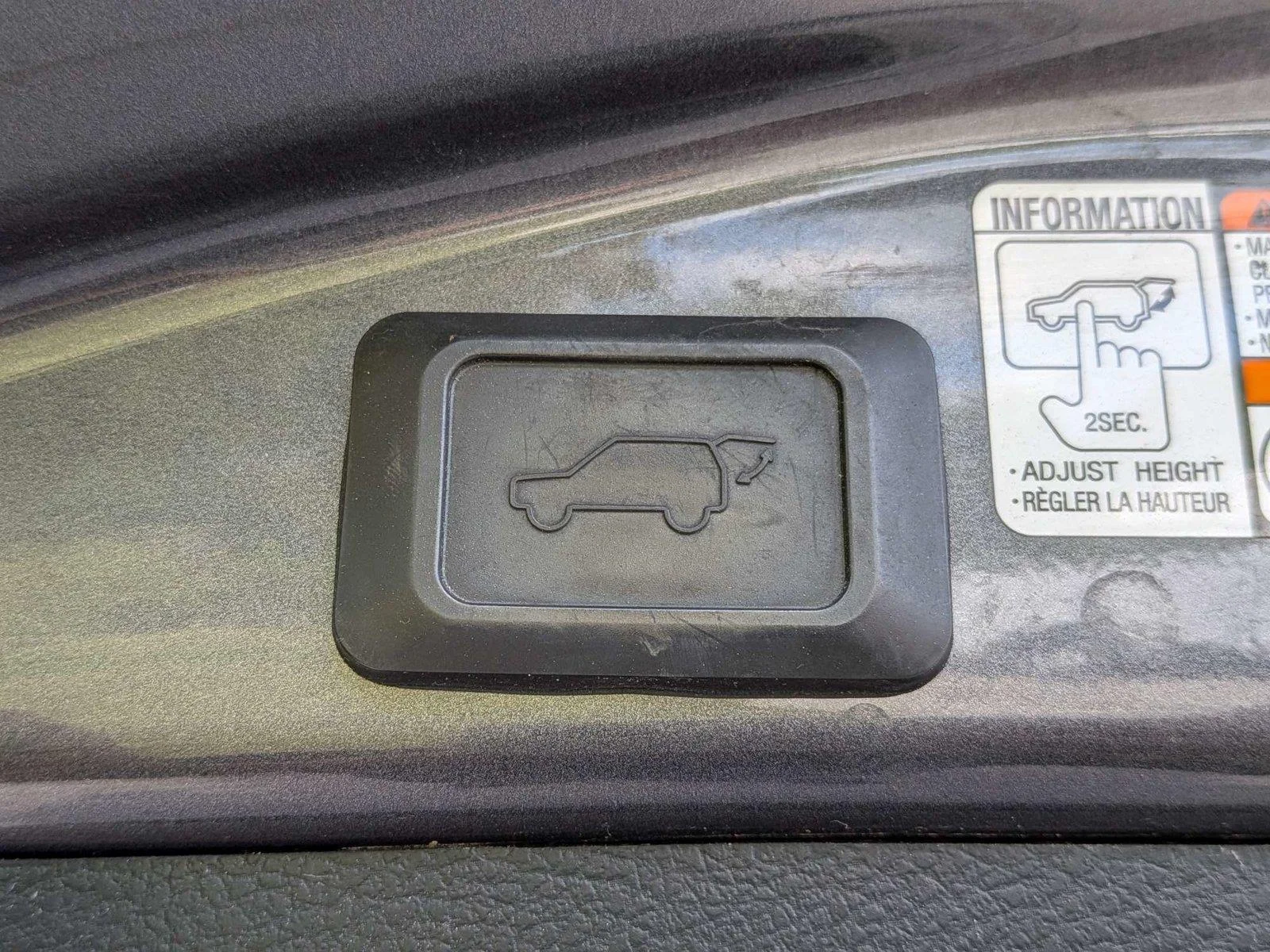 Used 2015 Gray Toyota Limited image 15