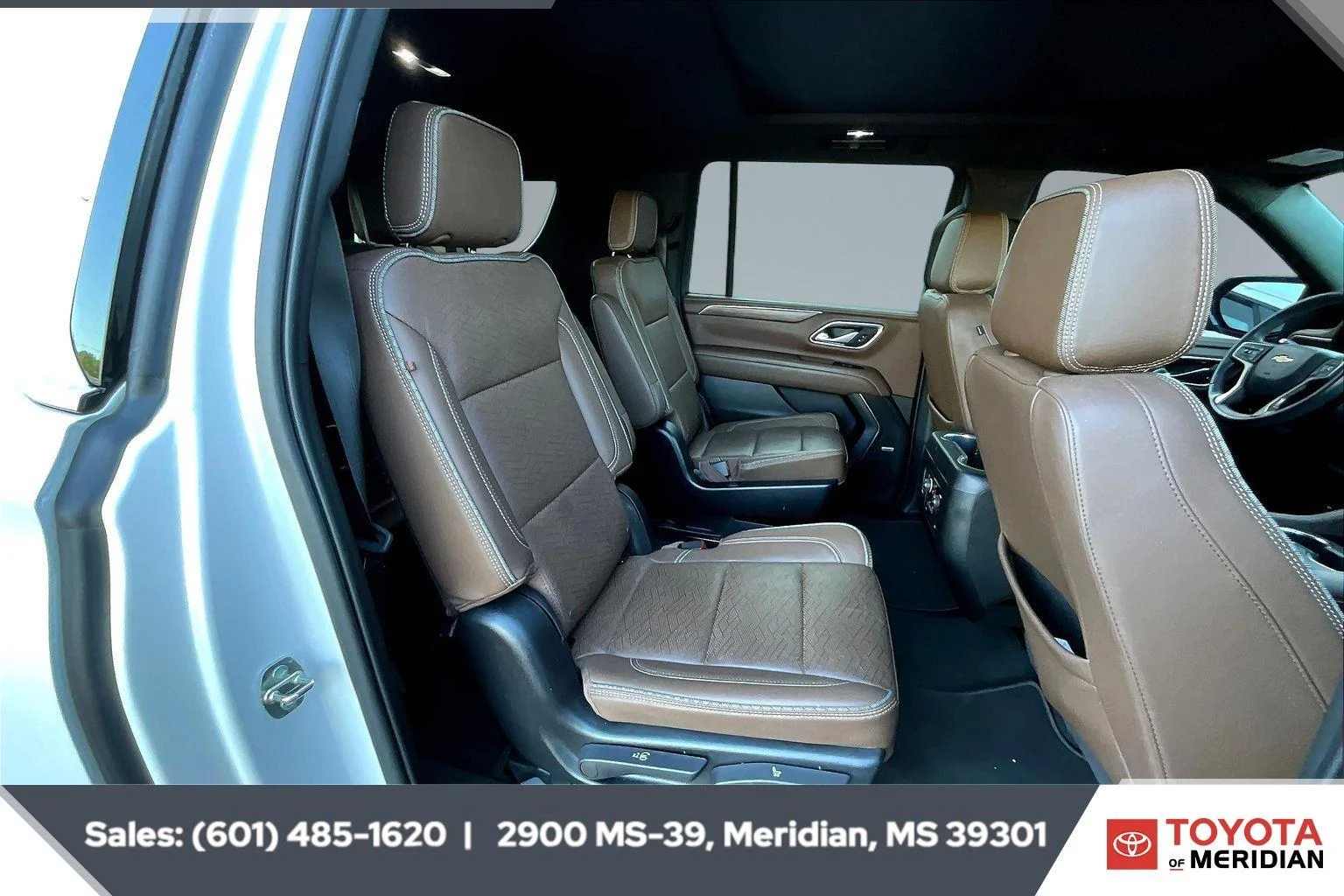 Used 2022 Iridescent Pearl Tricoat Chevrolet High Country image 19