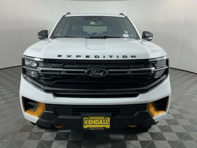 Used 2025 White Ford Tremor image 2