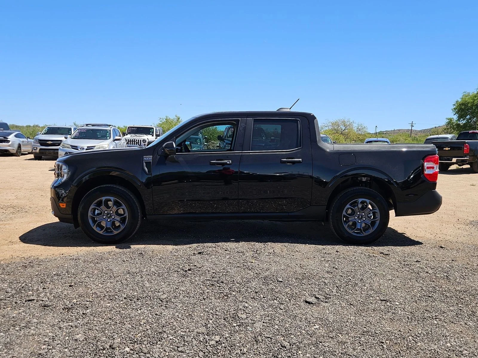 New 2026 Shadow Black Ford XLT image 9