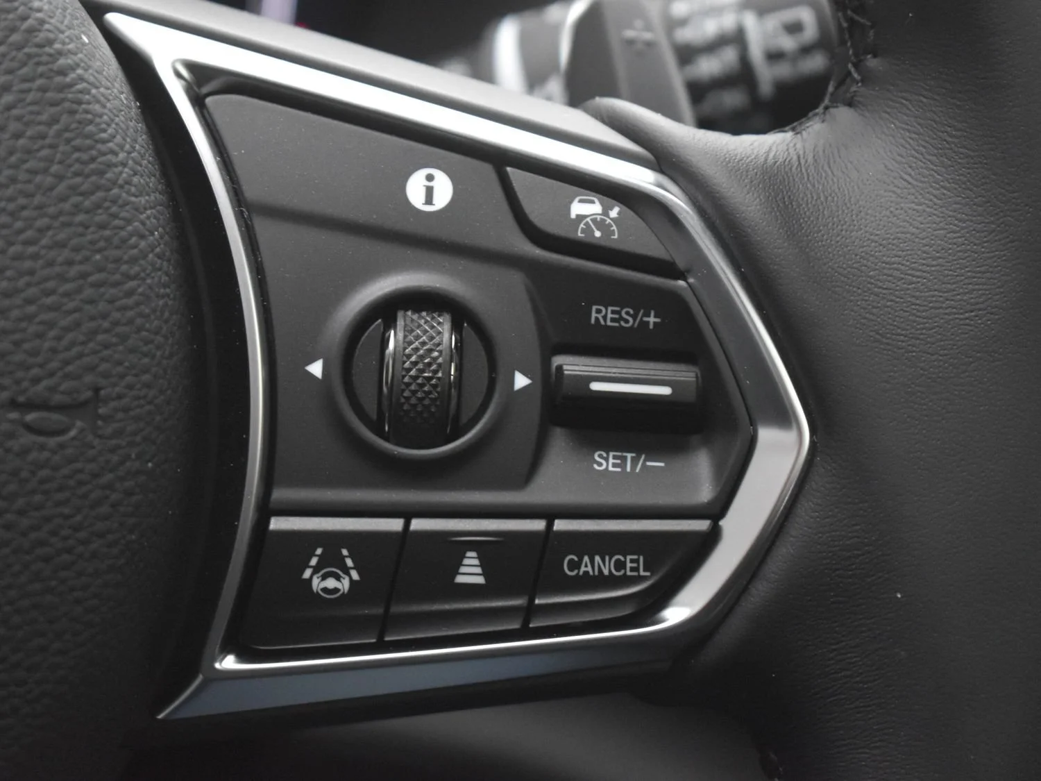 New 2026 Solar Silver Metallic Acura 4MDX image 11
