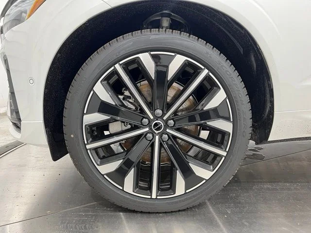 New 2026 Crystal White Volvo Ultra image 22