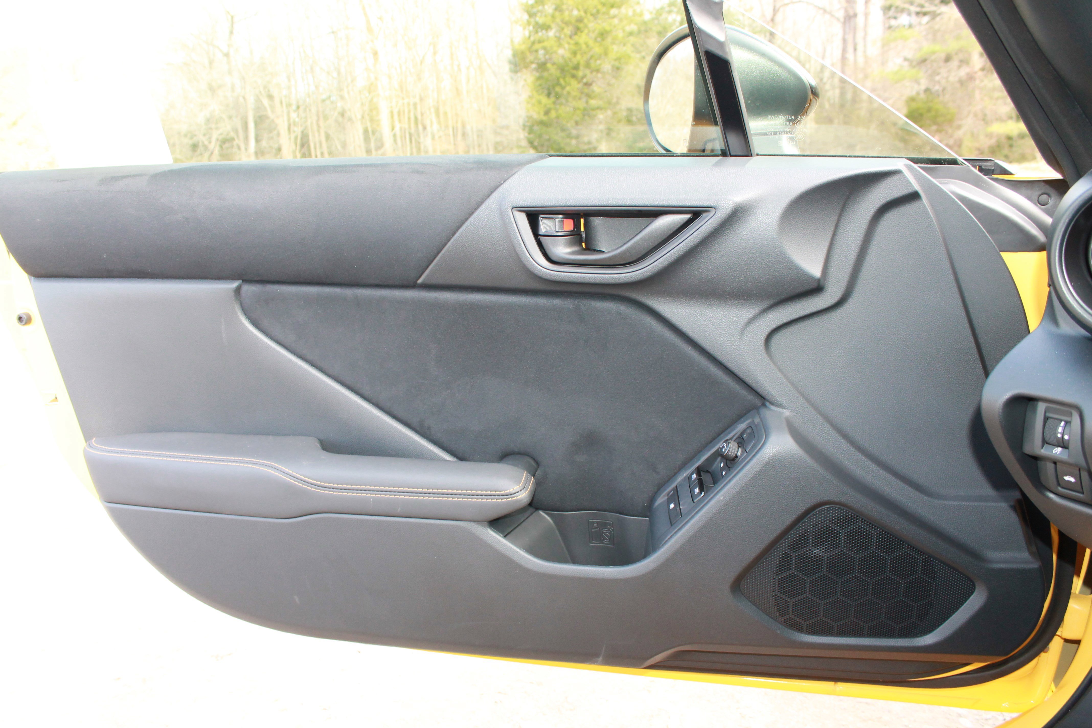 2026 Toyota GR86 Yuzu Edition - Photo 13