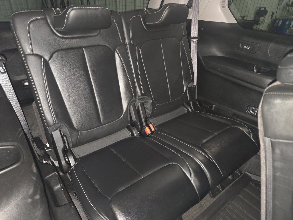 Used 2021 Gray Jeep Limited image 24