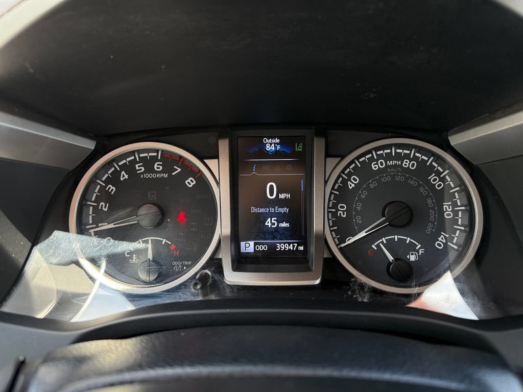 Used 2022 Gray Toyota SR5 image 32