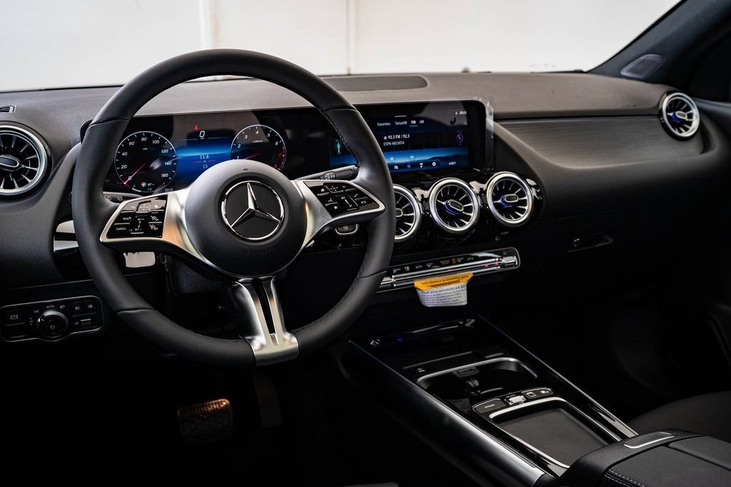 New 2026 Night Black Mercedes-Benz GLA 250 image 5