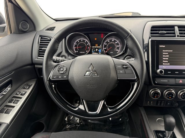 Used 2022  Mitsubishi 2.0 SE image 13