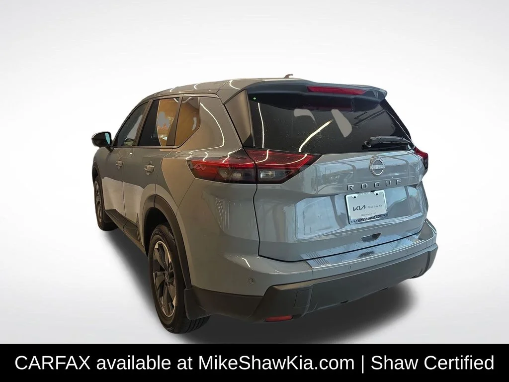 Used 2026 Gray Nissan SV image 4