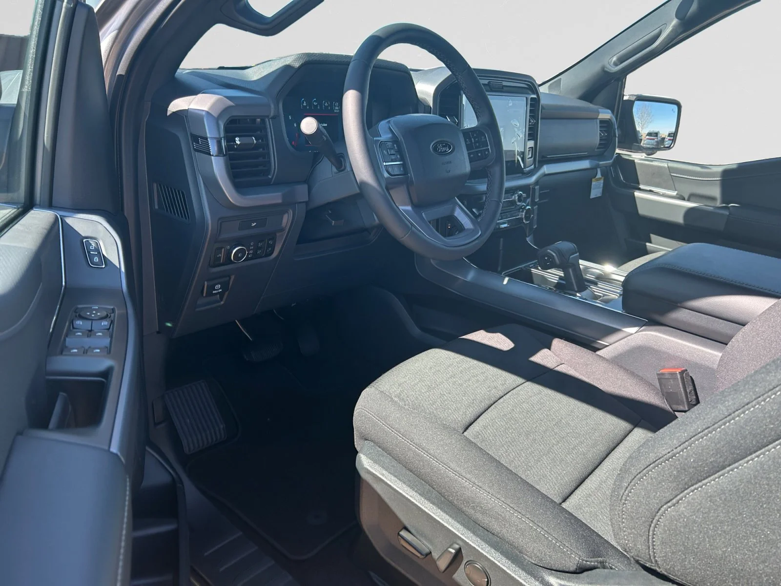 New 2026 Iconic Silver Metallic Ford XLT image 13