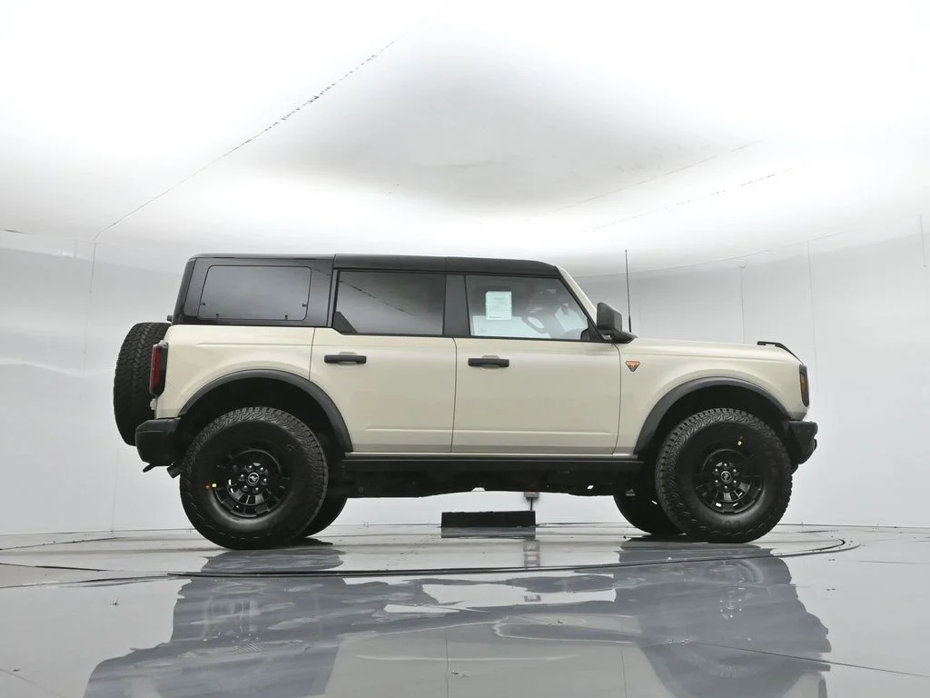 New 2026 Desert Sand Ford Badlands image 46