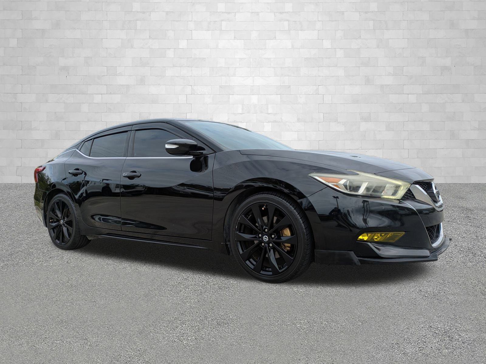 2017 Nissan Maxima SR