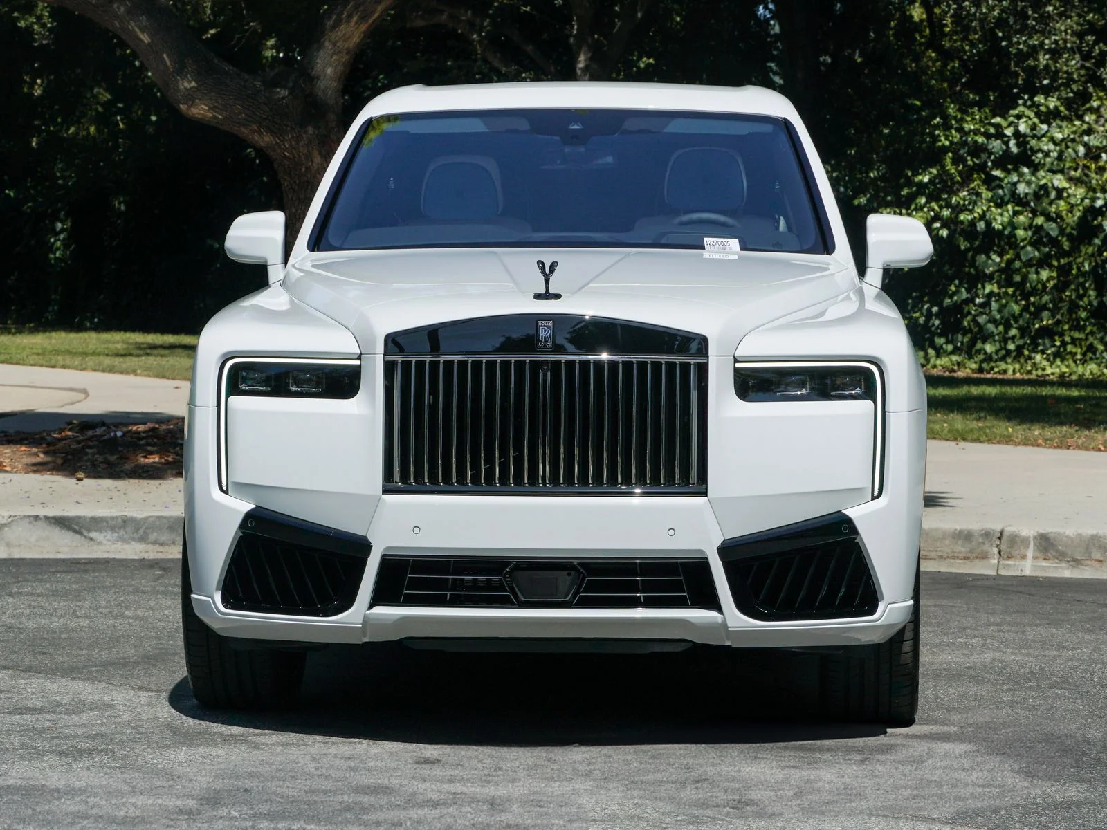 New 2027 Arctic White Rolls-Royce Black Badge image 2