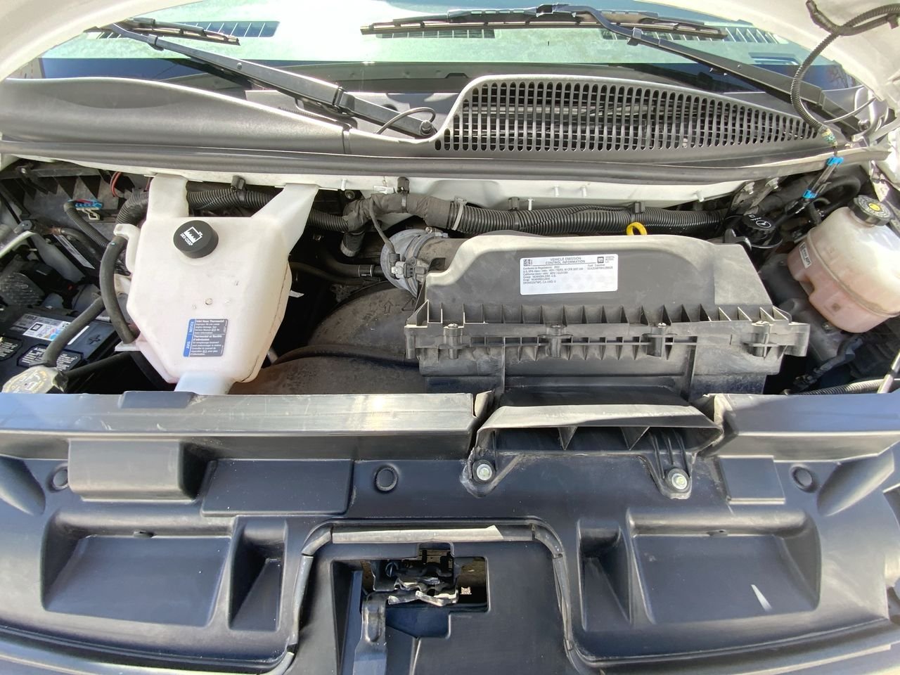 2022 Chevrolet Express Passenger LS - Photo 41