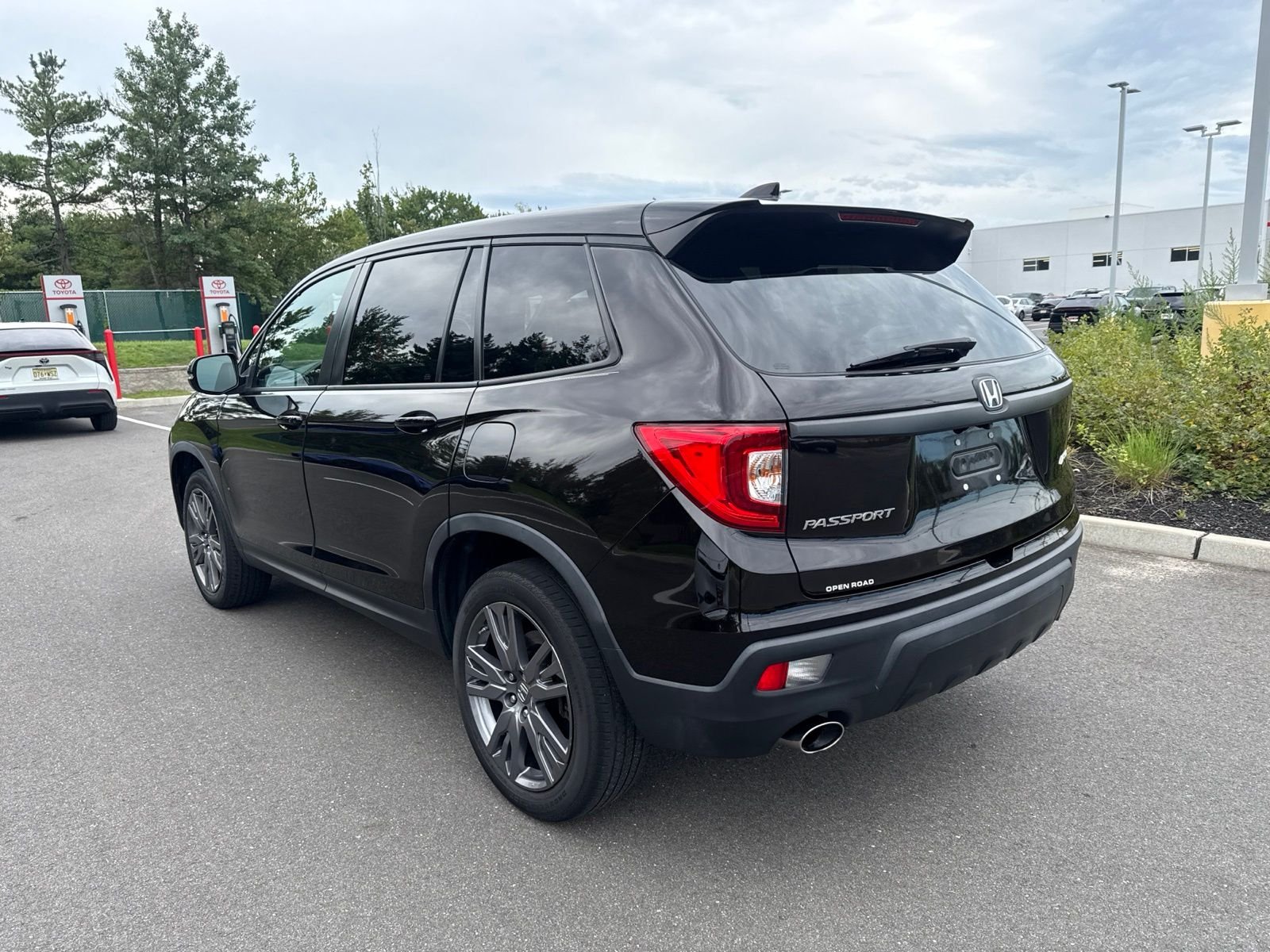 Used 2020 Black Honda EX-L image 7