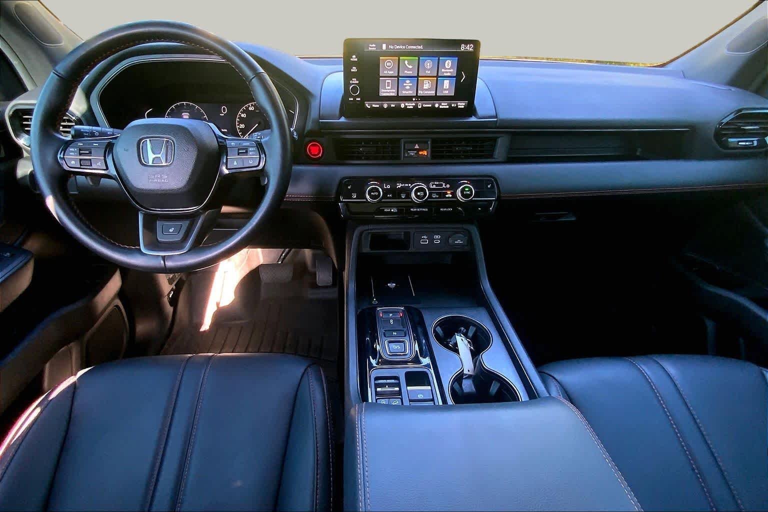 Used 2025 Lunar Silver Metallic Honda TrailSport image 16