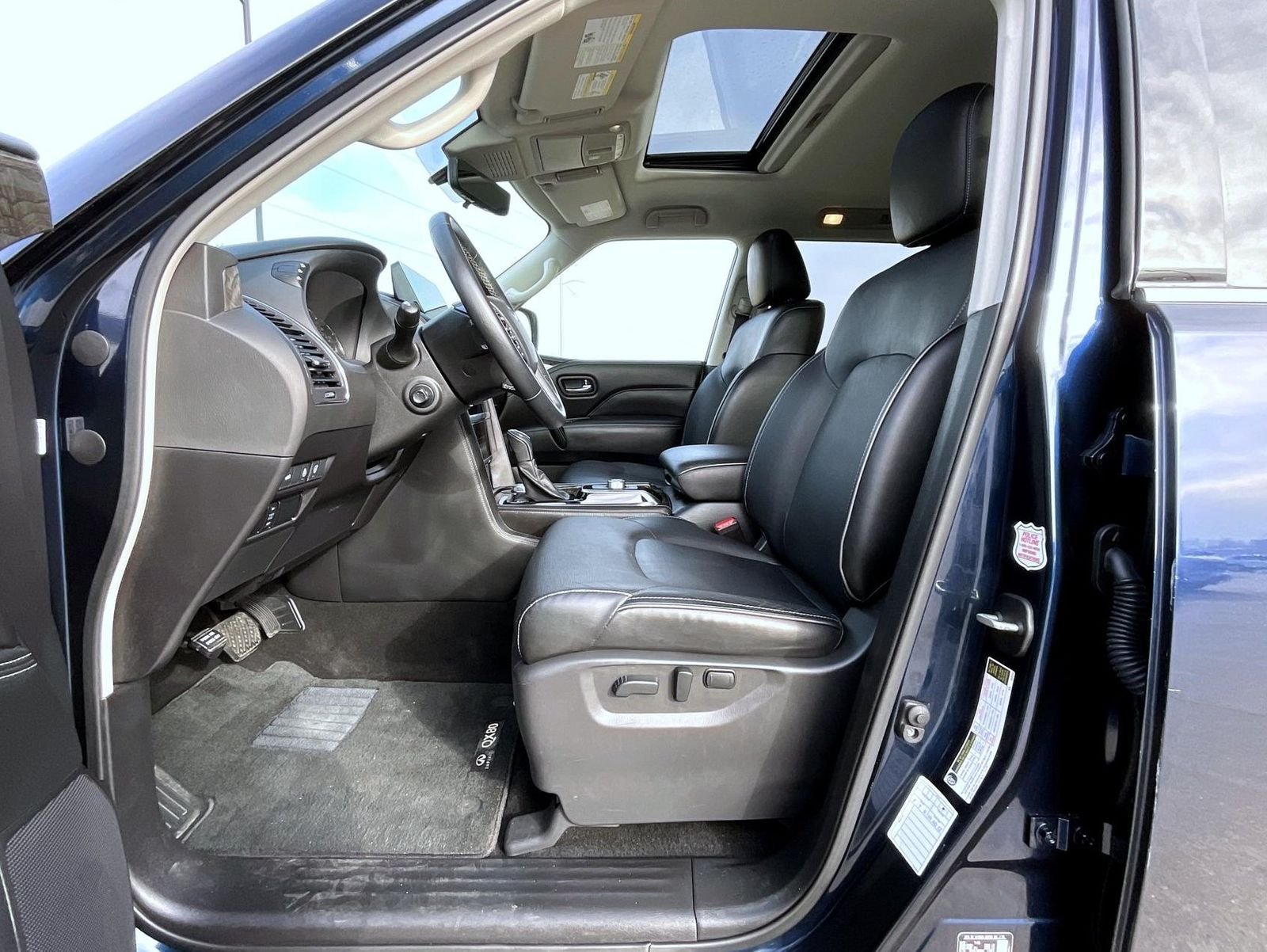 Used 2024 Blue INFINITI LUXE image 10