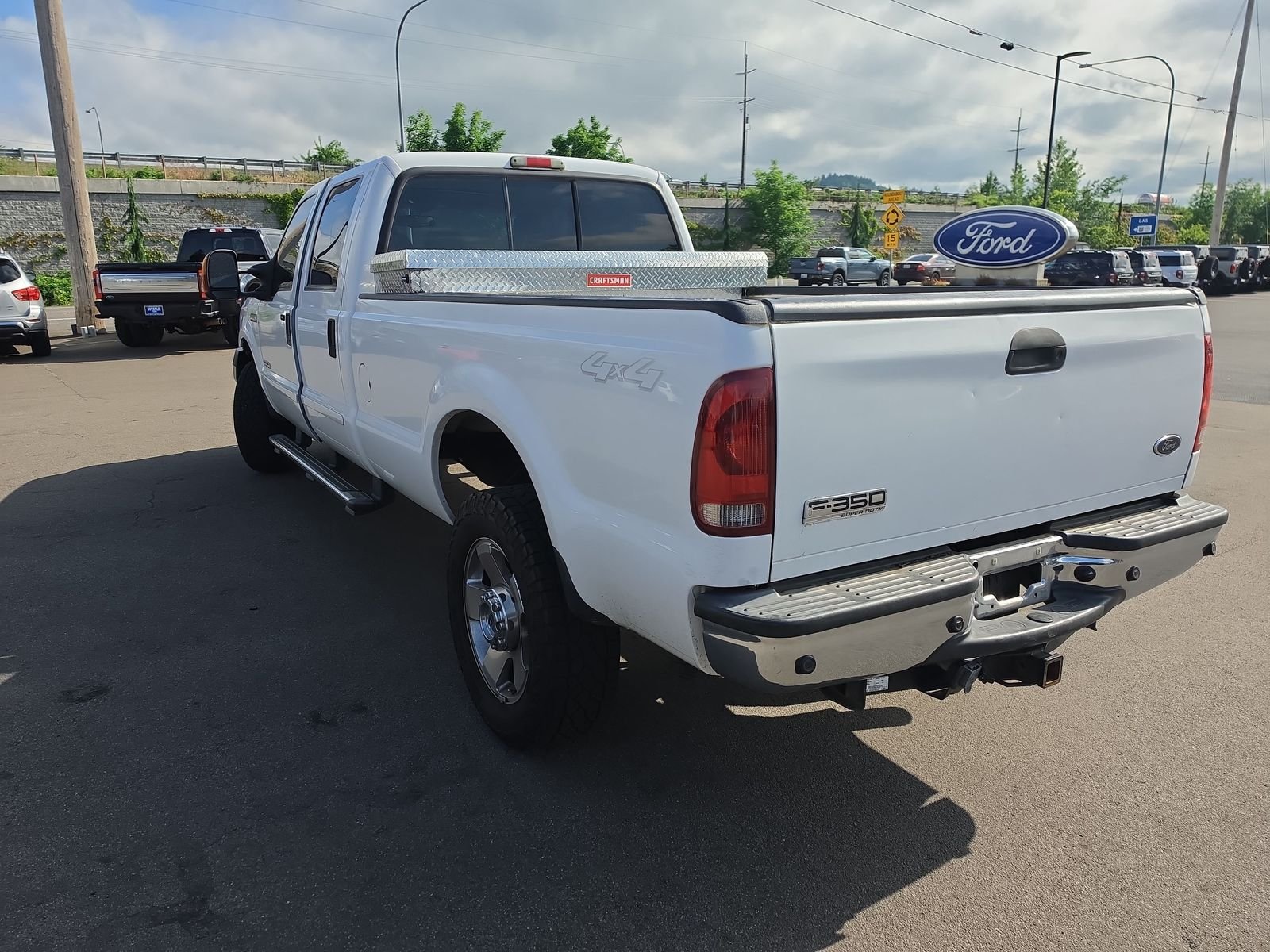 Used 2006 White Ford Lariat image 2