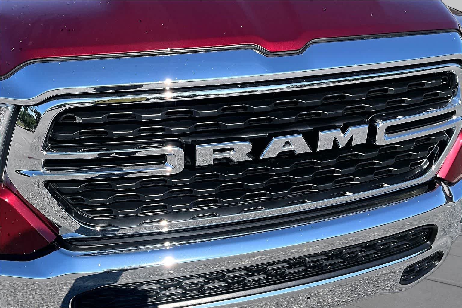 Used 2022 Delmonico Red Pearlcoat Ram Big Horn image 30