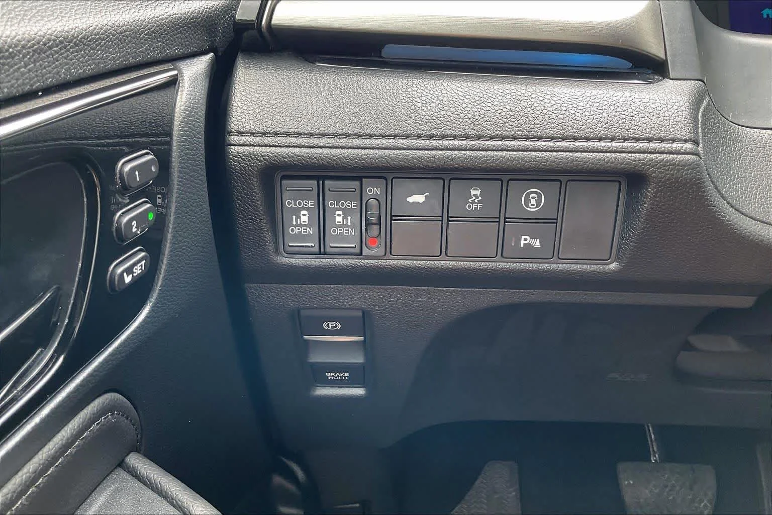 Used 2023 Crystal Black Pearl Honda Touring image 33