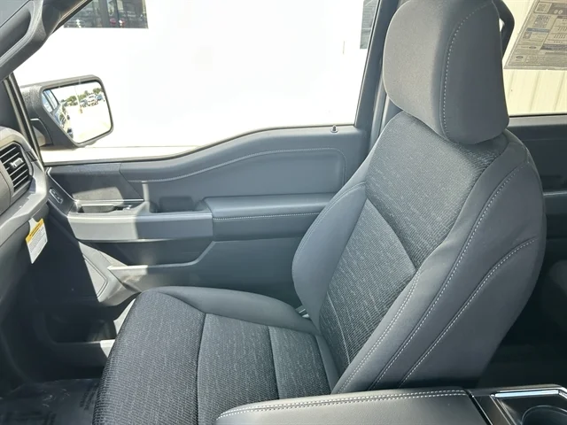 New 2026 Agate Black Metallic FORD XLT image 13
