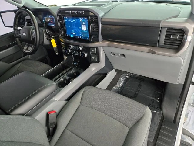 Used 2024 White Ford XLT image 17