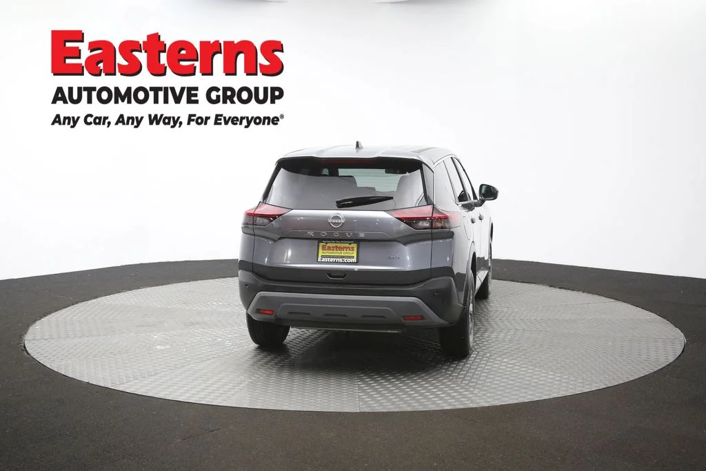 Used 2023 Gray Nissan S image 38