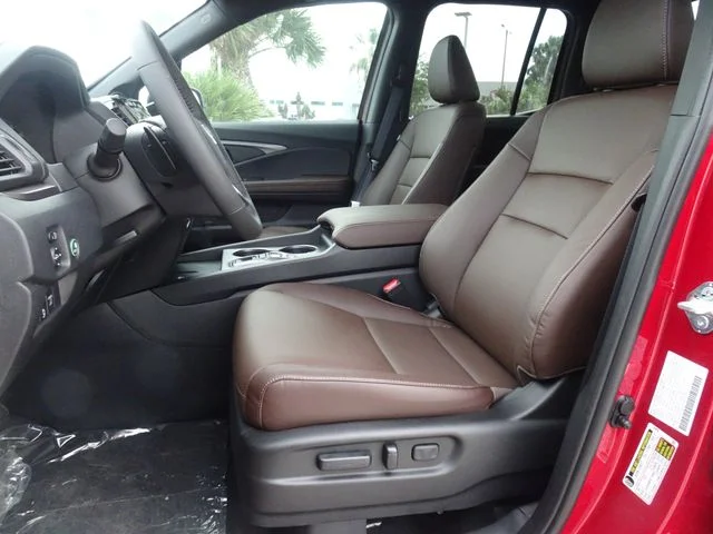 New 2026 Radiant Red Metallic II Honda RTL image 7