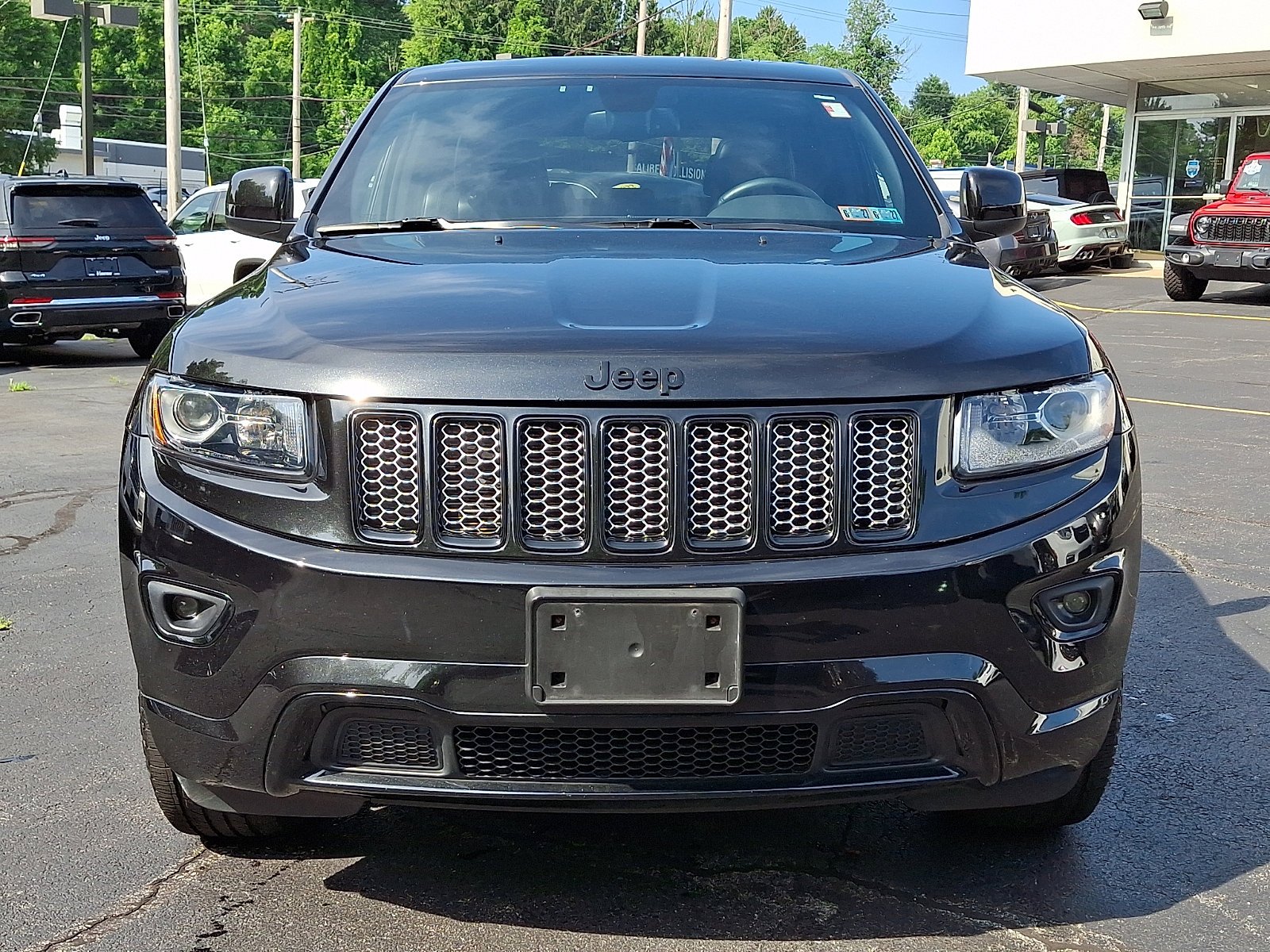 Used 2015 Jeep Grand Cherokee Altitude with VIN 1C4RJFAG3FC102113 for sale in Newtown Square, PA