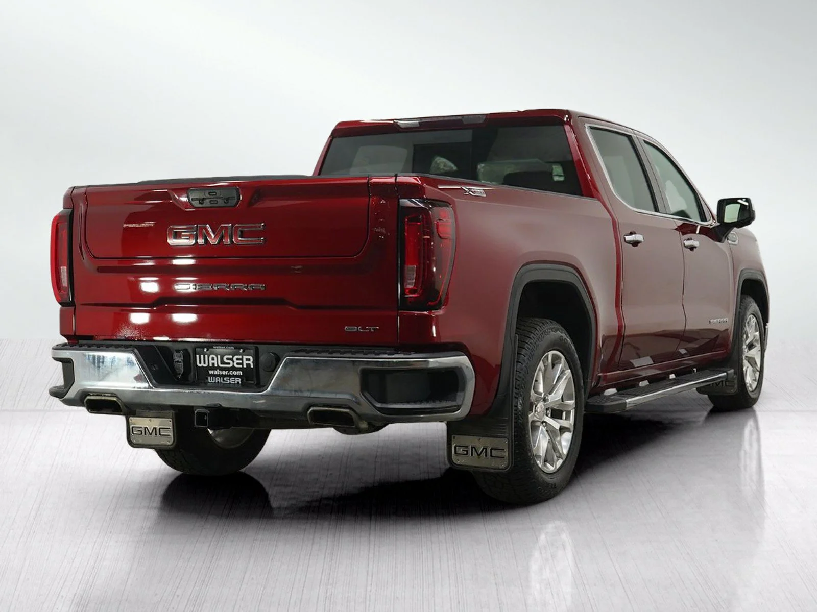 Used 2022 Cayenne Red GMC SLT image 5