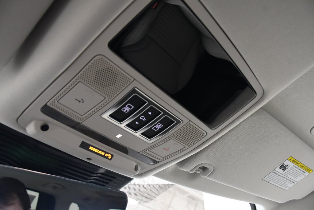 Certified Used 2026 Fuji White Land Rover Gemini Edition image 33
