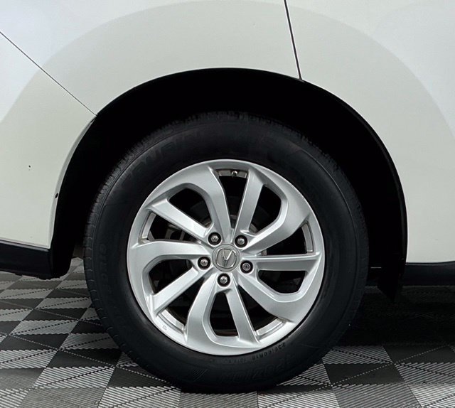 Used 2017 White Diamond Pearl Acura  image 10