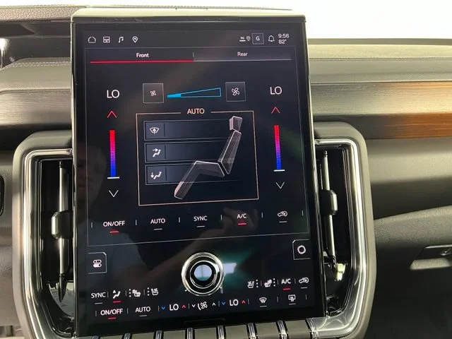 2026 GMC Yukon XL Denali - Photo 24