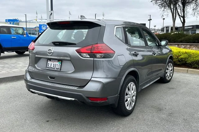 Used 2019 Gray Nissan S image 4