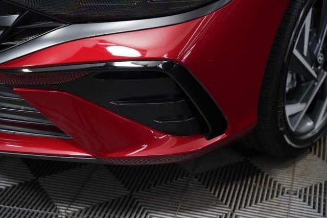 2025 Hyundai Elantra Limited - Photo 43