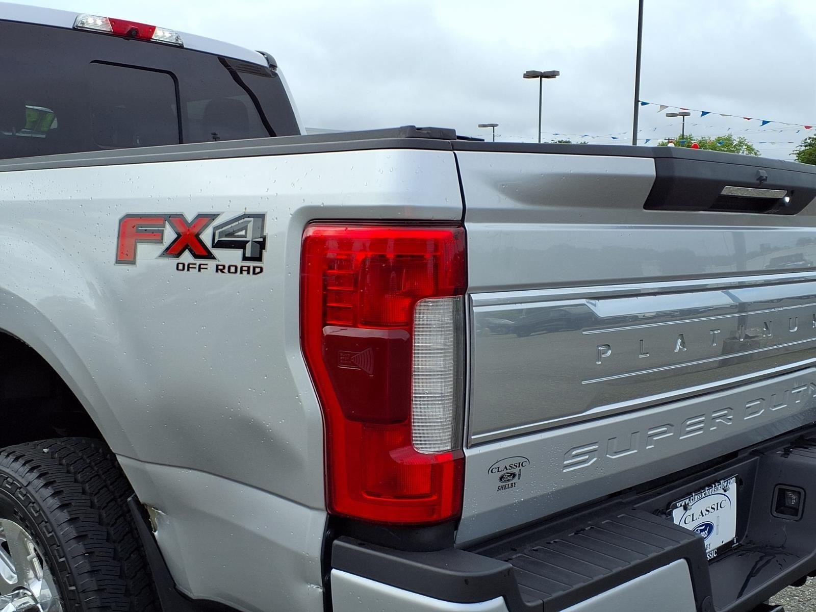 Used 2019  FORD  image 18