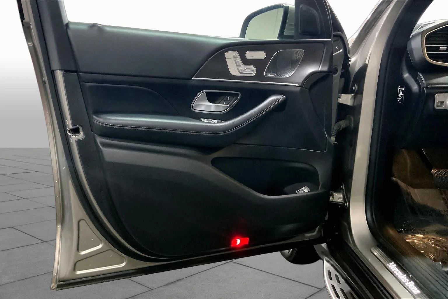 Used 2020 Mojave Silver Metallic Mercedes-Benz GLE 350 image 22