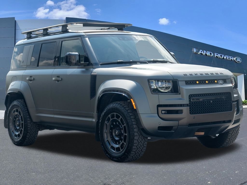 Certified Used 2025 Green Land Rover OCTA image 3
