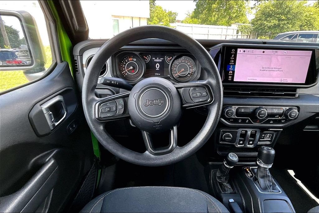 Used 2025 Green Jeep Sport image 8