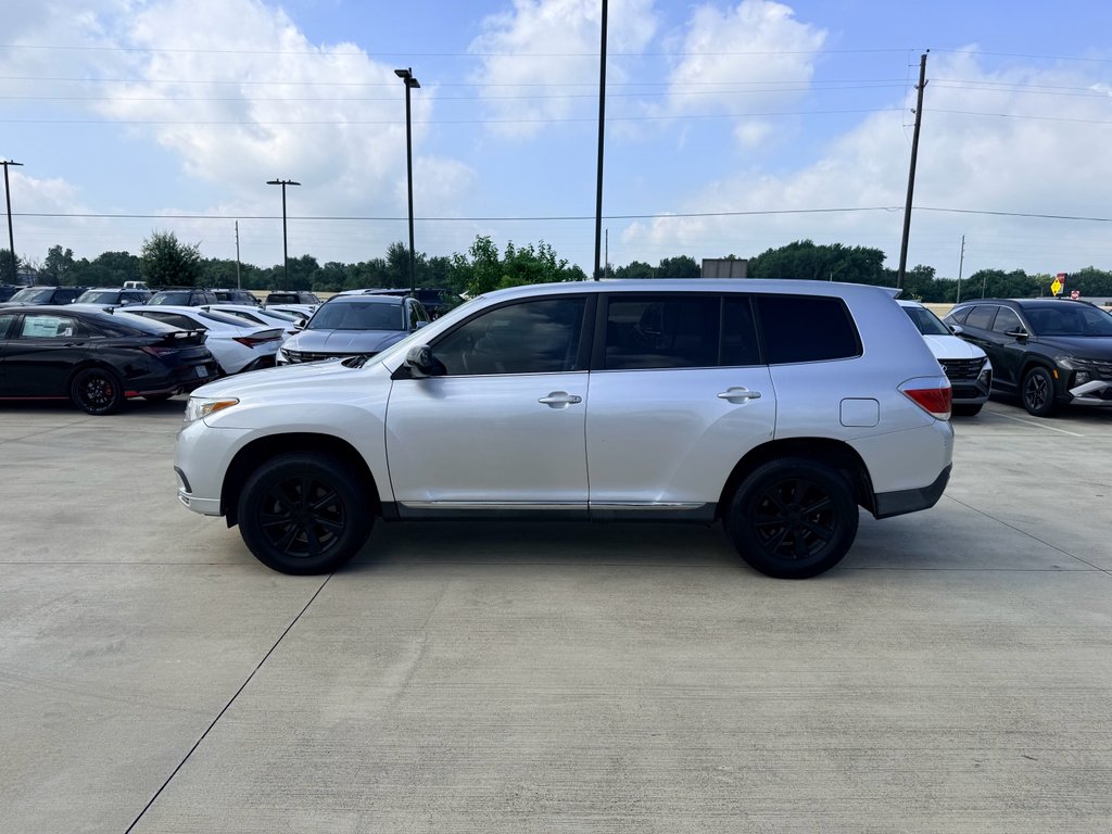Used 2013 Classic Silver Metallic Toyota  image 8