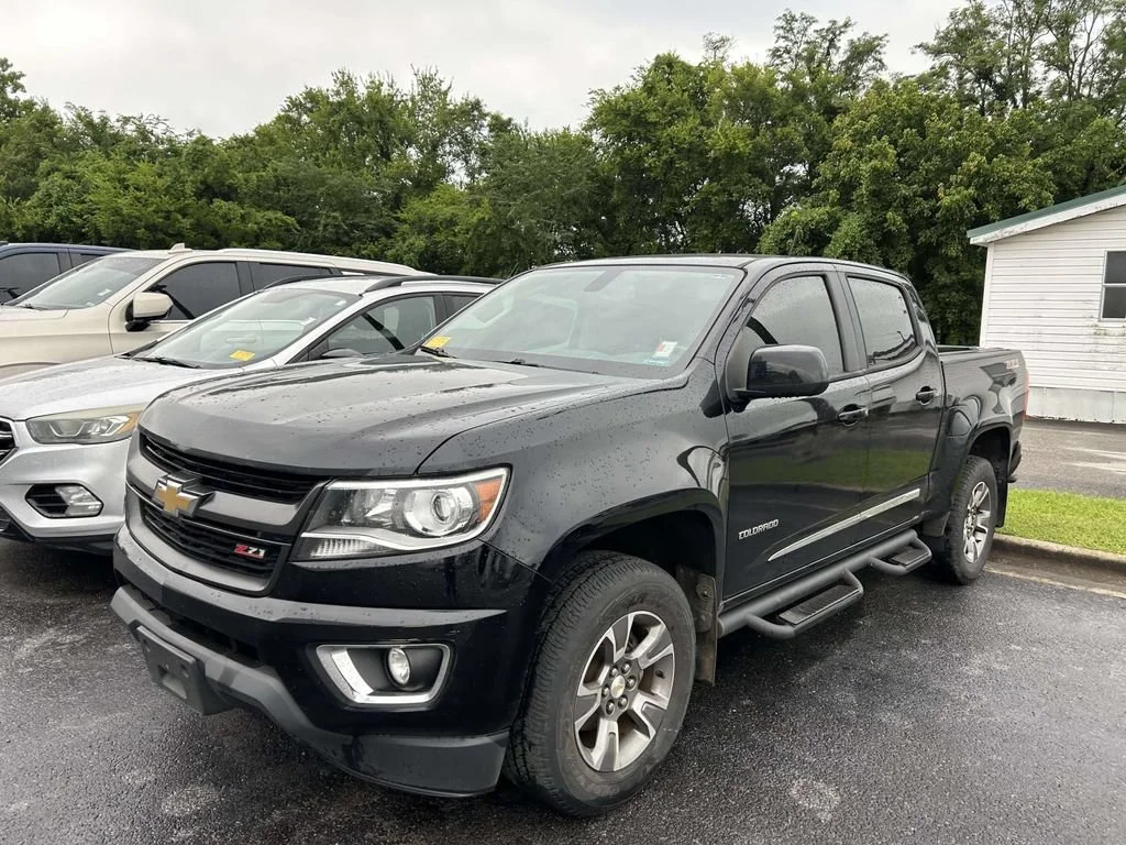 Used 2018 BLACK Chevrolet 4WD Z71 image 6