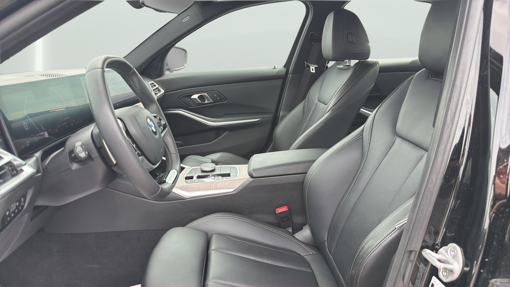 Used 2025 Black BMW 330i image 19