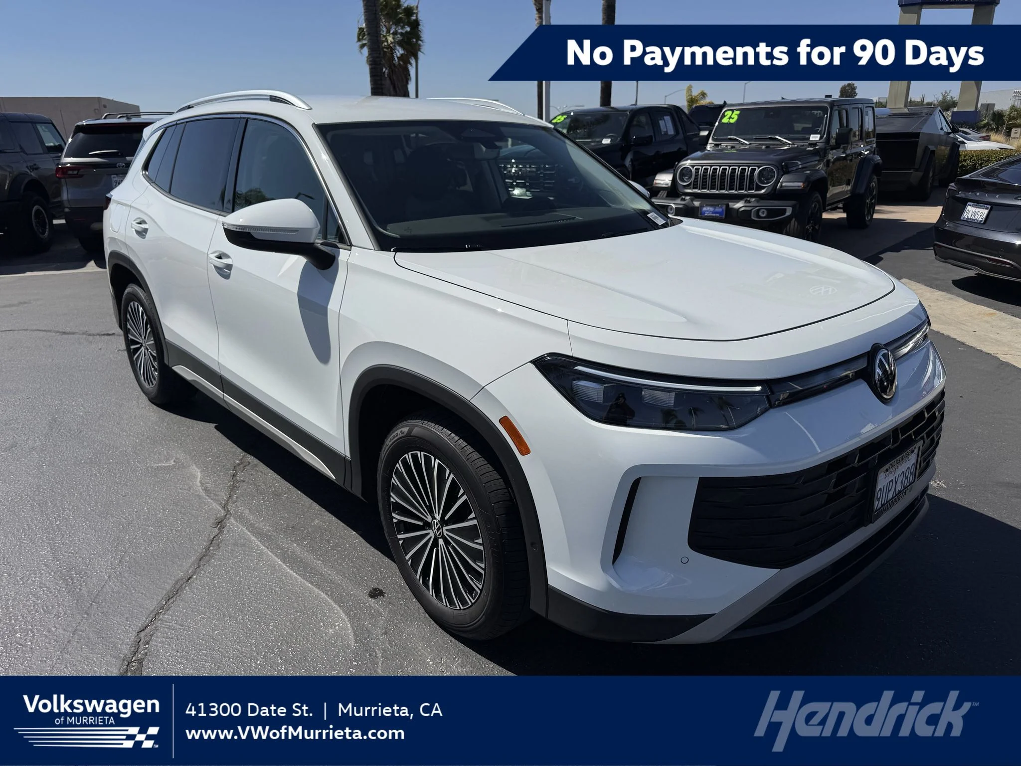 Used 2025 Pure White Volkswagen S image 1