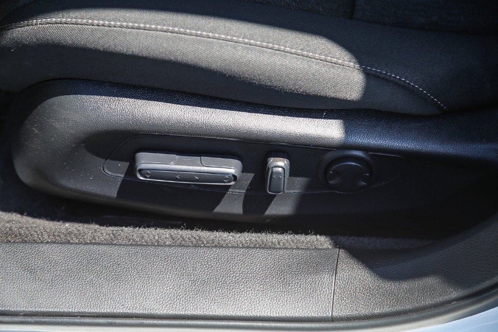Certified Used 2024 Platinum White Pearl Honda HYBRID SPORT image 22