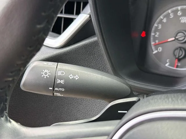 Used 2020 White Toyota SE image 37