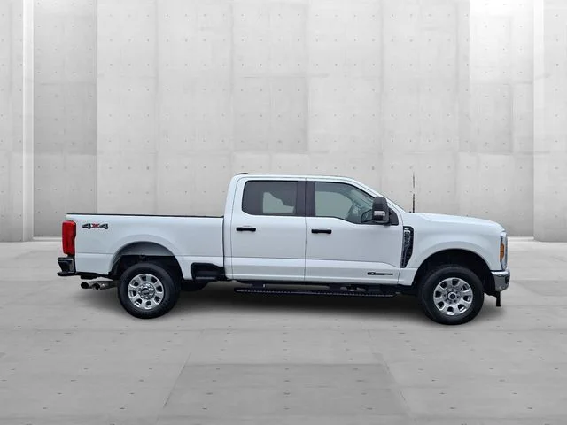 Used 2024 White Ford XLT image 7
