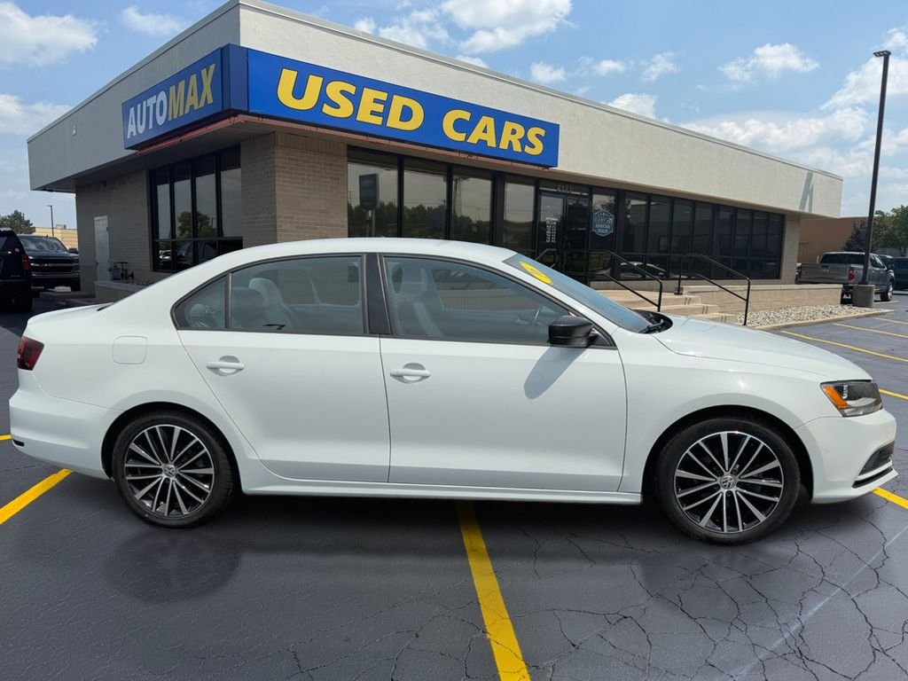 Used 2016 Pure White Volkswagen 1.8T Sport image 2
