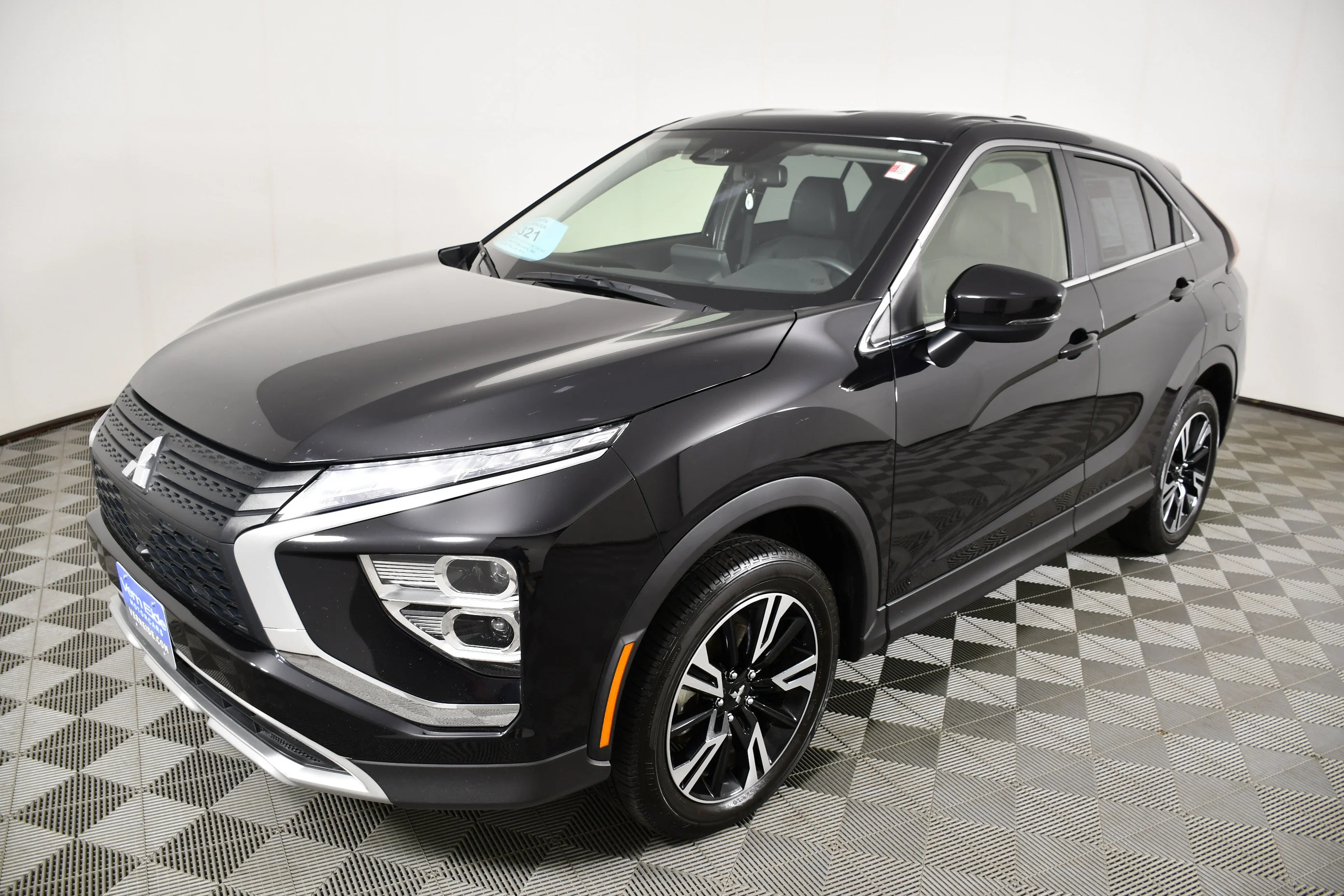 Certified Used 2025 Black Mitsubishi SE image 10