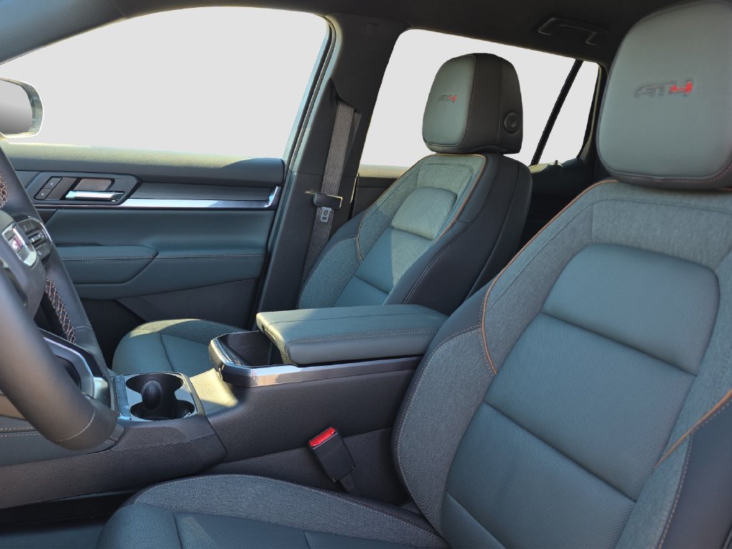 2026 GMC Terrain AT4 - Photo 7